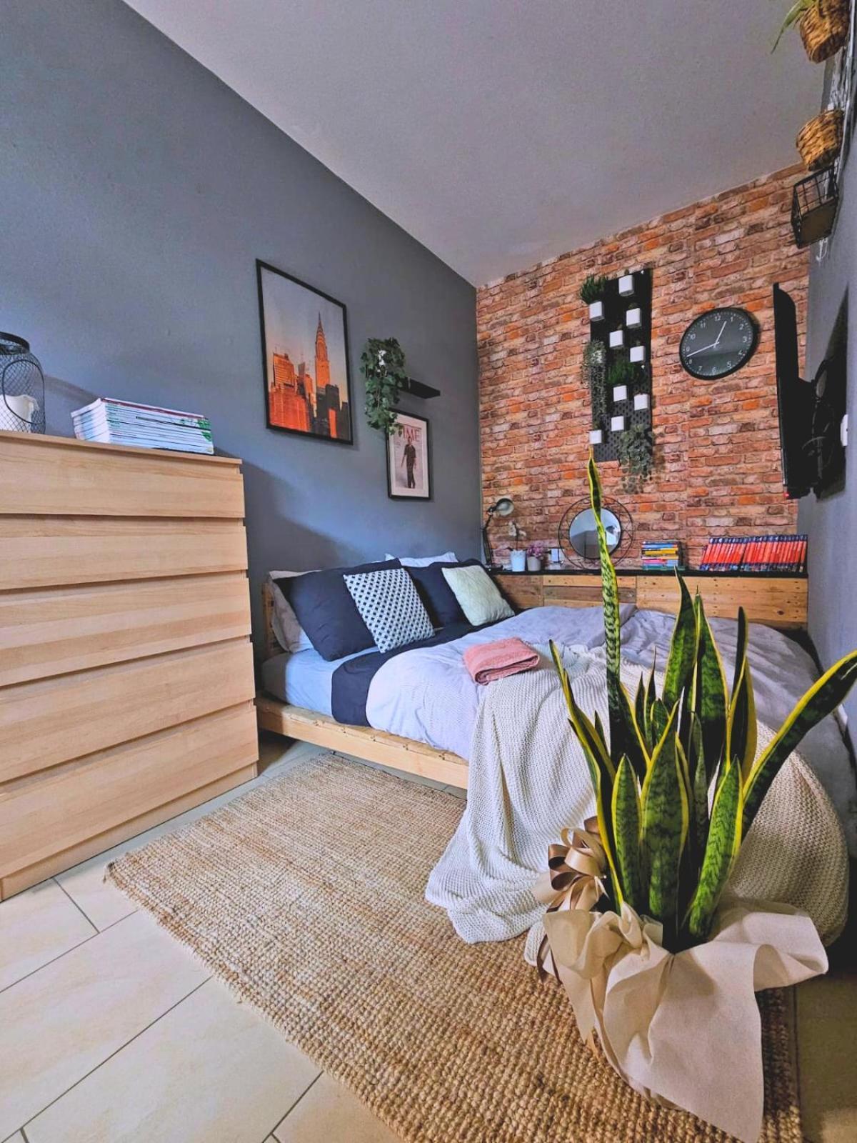 דירות קמפי ביסנציו La Casa Dell'Artista מראה חיצוני תמונה